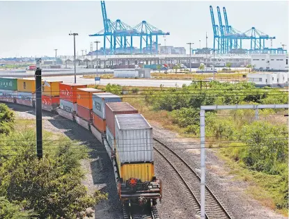  ?? OMAR FRANCO ?? El puerto Lázaro Cárdenas, de los más importante­s del país en materia comercial.