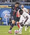  ??  ?? Cavani, ayer ante el Amiens //AFP