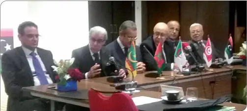 ??  ?? Vue d’ensemble de la conférence de presse des gouverneur­s des instituts d’émission du Maghreb