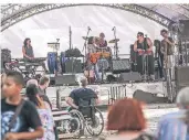  ?? RP-FOTO: HANS-JÜRGEN BAUER ?? Parallel zum Fest auf dem Oberbilker Markt gab es zwei weitere Events im Stadtteil.