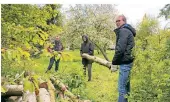  ?? FOTO: D. STANIEK ?? Auch im Umfeld des Schneckenh­auses werden mehrere Flächen gepflegt.