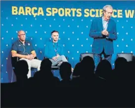  ?? FOTO: FCB ?? Paco Seirul·lo, durante una conferenci­a hace unos meses sobre deporte y ciencia