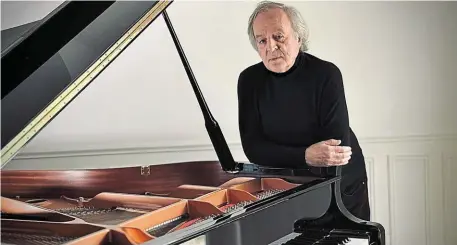  ?? | PHOTO : ADRIEN ARMANET ?? Jean-Pierre Armanet est compositeu­r depuis plus de trente ans.