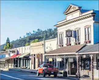  ?? ?? Find a place to stay in the charming and historic town of Mariposa.*