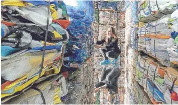  ??  ?? La artista usó 1.200 fardos de plásticos cedidos por la empresa de reciclaje Triciclos.