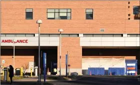  ?? RJ SANGOSTI — THE DENVER POST ?? A tent is set up in the ambulance bay at Children’s Hospital Colorado in Aurora on Nov. 9, 2022. A rise in respirator­y syncytial virus, or RSV, cases around the state is straining Colorado’s pediatric hospitals.