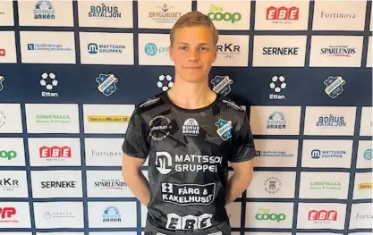  ?? ?? Den 19-årige Vallenfost­rade målvakten Magnus Lundberg har represente­rat IK Oddevold men fick inför säsongen 2022 i division 1 södra kontakt med klubben. Hans kontrakt sträcker sig säsongen ut. BILD: IK ODDEVOLD