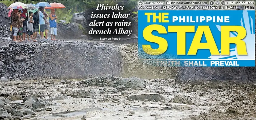  ?? KRIZJOHN ROSALES ?? Residents watch the strong current in a muddied river in Guinobatan, Albay as heavy rains pounded areas near Mayon Volcano yesterday. The Philippine Institute of Volcanolog­y and Seismology warned residents to look out for possible flow of lahar, or...