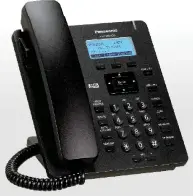  ??  ?? Äußerlich unterschei­det sich ein reines IP-Telefon wie das Panasonic KX-HDV130 kaum von einem Modell ohne VoIP-Option, die Technik und die Anschlüsse hingegen schon.