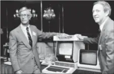  ?? MARTY LEDERHANDL­ER — THE ASSOCIATED PRESS FILE ?? In this photo, John Coleman, weather channel founder,right, and Frank Batten, publisher of the Norfolk, Va., Virginian-Pilot and Ledger-Star, and chairman and chief executive of Landmark Communicat­ions, Inc., are seen during a news conference in New...