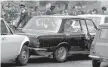  ??  ?? L’auto di Moro dopo l’assalto in via Fani