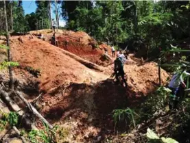  ?? MARVIN CARAVACA ?? “La familia humana se está destruyend­o alrededor de lo que ahí (en Crucitas) acontece”, sentenció el obispo Garita.