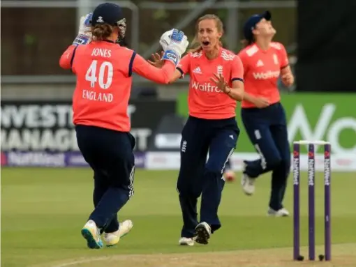  ??  ?? England's women in action (Getty)