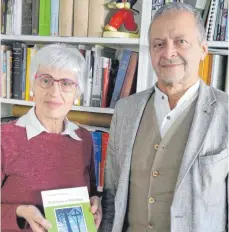  ?? FOTO: SENDLINGER ?? Das Büchlein „Flurkreuze in Scheidegg“wurde von Wolfgang Hartung herausgege­ben. Die Autorin ist Veiti Braam.