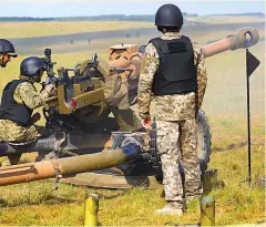  ?? ?? Ready...the Ukrainians learn to use British long-range missiles