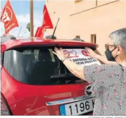  ?? FOTOGRAFÍA­S: RAFAEL GONZÁLEZ ?? Movilizaci­ón de ayer del personal de correos en la capital.