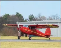  ?? PETE BANNAN – DIGITAL FIRST MEDIA ?? A Brandywine Flight School Cessna tail dragger takes off.