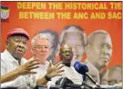  ?? PICTURE: MOTLABANA MONNAKGOTL­A ?? IN CHARGE: SACP bigwigs, from left, Blade Nzimande, Jeremy Cronin and Solly Mapaila at a media briefing.