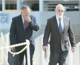  ??  ?? El presidente de la Junta de Gobierno de la AEE, Harry Rodríguez, (a la derecha) fue acompañado por su abogado Ignacio Rivera.