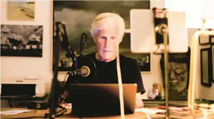  ?? ALEX WELSH/THE NEW YORK TIMES ?? Keith Morrison, the longtime “Dateline” correspond­ent, is seen Sept. 7 at his home in Newport Coast, California, where he records podcast episodes.