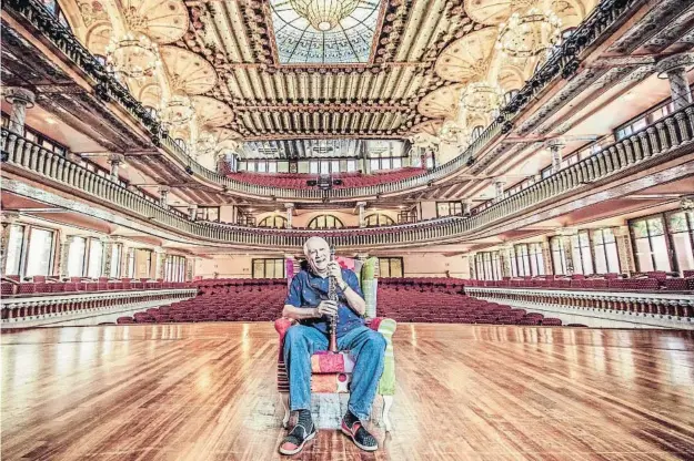  ?? RICARDO RÍOS. ?? Paquito D’Rivera fotografia­t a l’escenari del Palau de la Música Catalana de Barcelona en una de les visites anteriors al festival