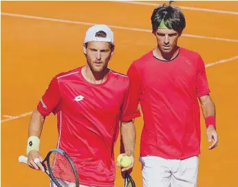  ??  ?? João Sousa e Gastão Elias perderam quinto encontro de pares seguido na Taça Davis