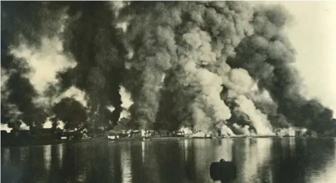  ?? FOTO: KRISTIAN HARTVIG HELGESEN, ERLING SANNES SAMLING ?? Bodø ble bombet av tyskerne 27. mai 1940.