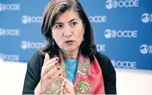  ??  ?? Gabriela Ramos, directora de la OCDE, asegura que los resultados de la prueba ponen a México “en un lugar donde no queremos estar”.