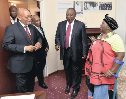  ?? PICTURE: KOPANO TLAPE/GCIS ?? President Jacob Zuma and his deputy, Cyril Ramaphosa, speak to Steve Biko’s widow, Nontsikele­lo, at the Biko Memorial in King William’s Town yesterday. Earlier, Zuma unveiled a memorial at Biko’s gravesite as part of the ANC’s national programme to...