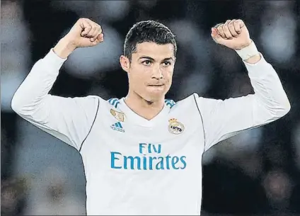  ?? FOTO: AP ?? Cristiano Ronaldo ha logrado un nuevo ‘gol’ Parece haber convencido a Florentino Pérez de que le aumente la ficha
