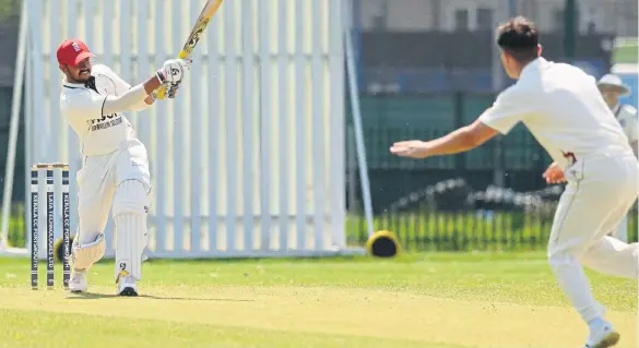  ?? Pictures: Keith Woodland ?? Karthik Muthuraman batting for Kerala 2nds against Portsmouth & Southsea 3rds