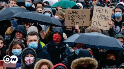  ?? ?? Manifestac­ión el domingo en Bruselas contra el cierre de cines y teatros.