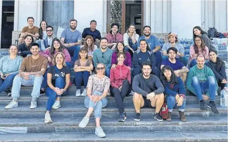  ?? ?? PARTE DEL equipo de la Universida­d Nacional del Sur que trabajó desde el último lunes 18 y hasta este sábado 30.