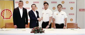  ??  ?? SHELL PARTNERSHI­P.From left, Joseph Bautista, Hajime Koso, Cesar Romero and Lawrence Yam.