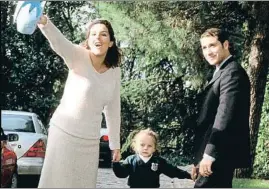  ?? KP / ©KORPA ?? Antonio David y Rocío Carrasco con su hija Rocío en Madrid