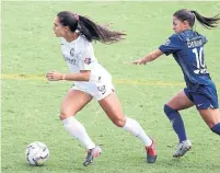  ?? ANDY MEAD GETTY IMAGES FILE PHOTO ?? Canadian Jordyn Listro, left, hopes a first impression with the NWSL’s Orlando Pride will open more doors next season.