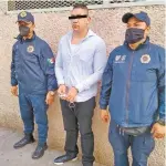  ??  ?? Arturo “L”, de 33 años, fue detenido la tarde del sábado en la colonia Santa Fe, en Álvaro Obregón.