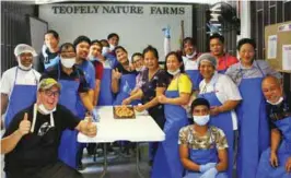  ??  ?? Cabriga (left, front row) poses with the participan­ts during the recent completion of their training sessions at the Teofely Nature Farms.