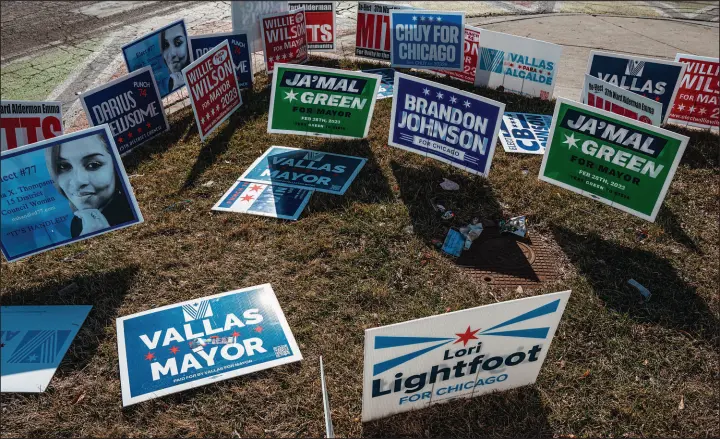  ?? JAMIE KELTER DAVIS / THE NEW YORK TIMES ?? With weeks to go before Chicago’s runoff election for mayor, voters are facing a choice between vastly different visions of policing.