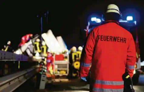  ?? Foto: Alexander Kaya (Archivfoto) ?? Die Zahl der Unfälle ist im vergangene­n Jahr in Augsburg und der Region stark gesunken.