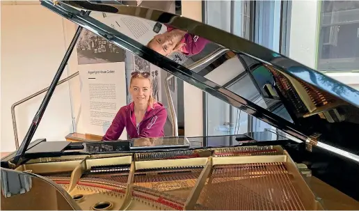  ?? ESTHER ASHBY-COVENTRY/STUFF ?? Pianist Kinga Krupa tickles the ivories of the Aigantighe Art Gallery grand piano yesterday.
