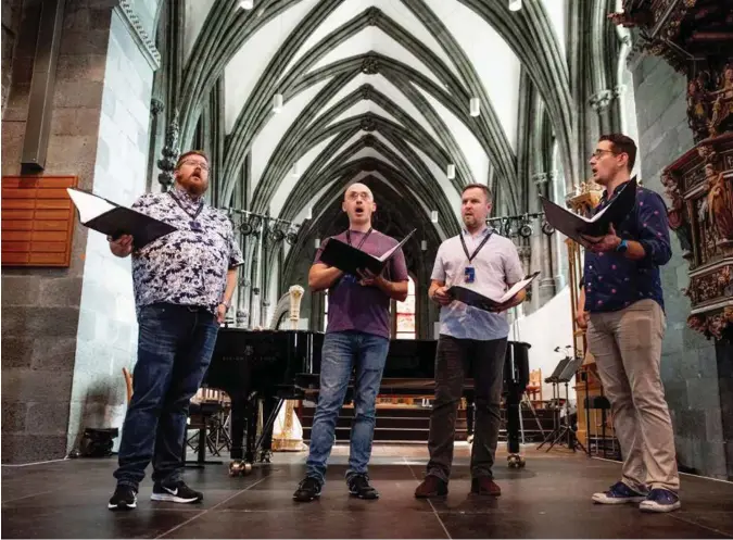  ?? JAN INGE HAGA ?? New York Polyphony øver før gårsdagens åpningskon­sert i domkirken. Fra venstre: Kontrateno­r Geoffrey Williams, bass Craig Phillips, tenor Steven Caldicott Wilson og barytone Christophe­r Herbert.