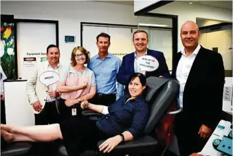  ?? PHOTO: SUPPLIED ?? PLENTY OF HEART: (From left) Scott Jenkins (Peter Snow &amp; Co.), Sandee Thompson (Australian Red Cross Blood Service), Sam Marsden (Century 21), Andrew Webster (Webster Cavanagh), Tobi Sandel (McGrath) and Katie Knight (RE/MAX Success) are proud to represent the many local agents eager to help Red Cross this holiday season.