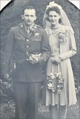  ?? COURTESY OF LORETTA BARNES ?? Earl and Dorothy Ibach were married in London during World War II in 1945. They celebrated their 75th wedding anniversar­y in 2020.