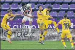  ??  ?? Acción durante el Valladolid-Barcelona de la jornada 36.