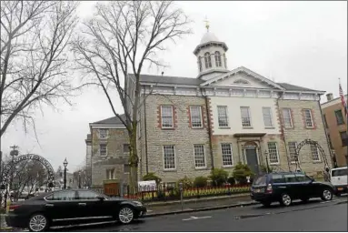  ?? TANIA BARRICKLO — DAILY FREEMAN ?? The Ulster County Courthouse in Kingston, N.Y., as it appears today.