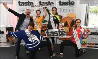  ??  ?? TJ O’Connor of Taste of Kerry with Toronto Rose Petra O’Toole , Perth Rose Denis Quigley, Ottawa Rose Sarah Griffin and Luxembourg’s Sile Reidy at the Taste of Kerry will bring together all aspects of the food industry throughout Kerry to encourage...