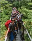  ?? Foto: Luca Bartelsen ?? Die Pfadfinder Kissing beim Wandern auf dem König‰Ludwig‰Weg von Stein‰ gaden nach Utting.