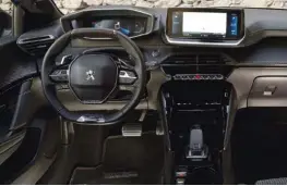  ??  ?? EXCLUSIVO. El Virtual Cockpit del Peugeot añade ahora la denominaci­ón 3D por mostrar la informació­n en varias capas. El volante carece de brazo inferior, lo que potencia el lado deportivo y futurista del modelo.
