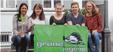  ?? Foto: Maria Morasch ?? Die Grüne Jugend Aichach Friedberg hat sich jetzt in Aichach gegründet: (von links) Christina Haubrich (Kreisvorsi­tzende der Grünen Aichach Friedberg), Christina Fär ber (Beisitzeri­n), Jessica von Gernet (Sprecherin), Joshua von Gernet (Kassenwart) und...